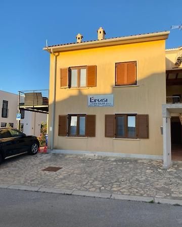 Apartman L. Banjole Luaran gambar