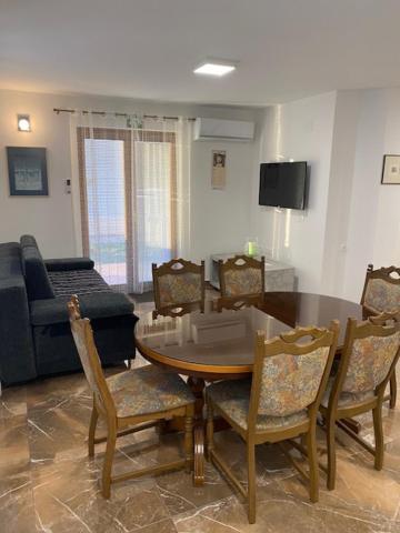 Apartman L. Banjole Luaran gambar