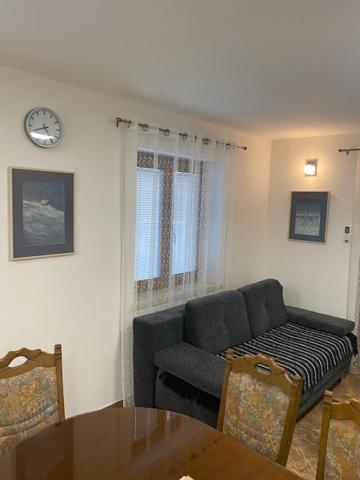 Apartman L. Banjole Luaran gambar