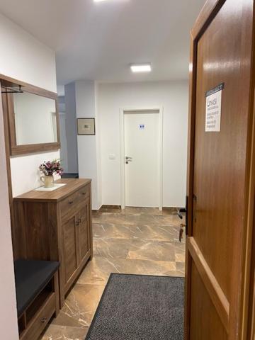 Apartman L. Banjole Luaran gambar